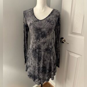 Doublju Tie Dye grey/black Tunic Top Long Sleeve Asymmetrical Mixed Print size M